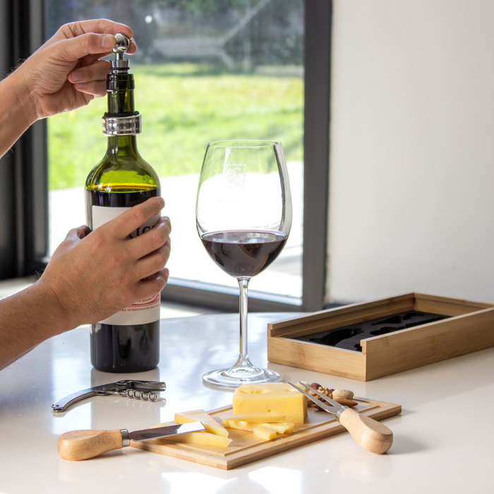 T708 Set de vino y Tabla para quesos "WINCHESTER"